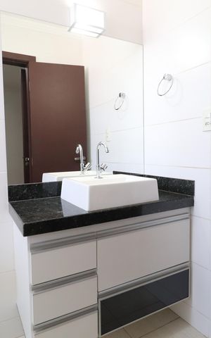 Apartamento para alugar com 213m², 4 quartos e 2 vagasBanheiro do Quarto 3