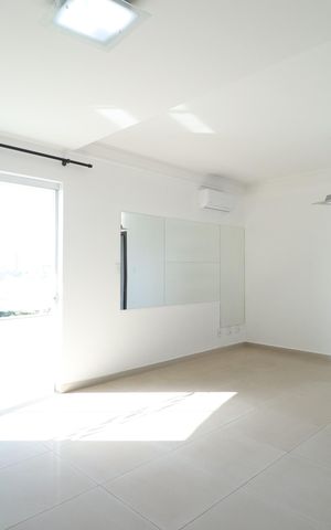 Apartamento para alugar com 213m², 4 quartos e 2 vagasSala
