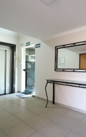 Apartamento para alugar com 213m², 4 quartos e 2 vagasHall de entrada