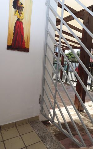 Casa de condomínio para alugar com 130m², 3 quartos e 2 vagas Casa de condomínio para alugar com 130m², 3 quartos e 2 vagasVaranda