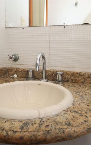 Casa de condomínio para alugar com 130m², 3 quartos e 2 vagas Casa de condomínio para alugar com 130m², 3 quartos e 2 vagasBanheiro suíte