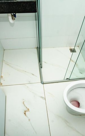 Casa à venda com 80m², 2 quartos e 2 vagasBanheiro do Quarto 2