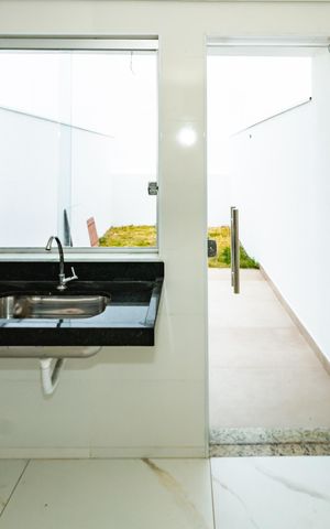 Casa à venda com 80m², 2 quartos e 2 vagasCozinha