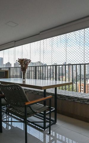 Apartamento à venda com 133m², 3 quartos e 3 vagasVaranda