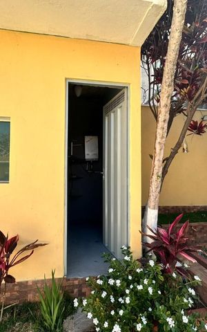 Casa para alugar com 360m², 3 quartos e 2 vagas Casa para alugar com 360m², 3 quartos e 2 vagasÁrea Externa