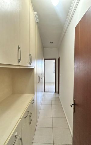 Casa para alugar com 360m², 3 quartos e 2 vagas Casa para alugar com 360m², 3 quartos e 2 vagasCorredor