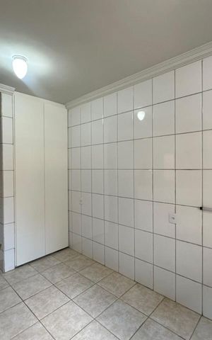 Casa para alugar com 360m², 3 quartos e 2 vagas Casa para alugar com 360m², 3 quartos e 2 vagasCozinha