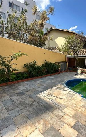 Casa para alugar com 360m², 3 quartos e 2 vagas Casa para alugar com 360m², 3 quartos e 2 vagasPiscina