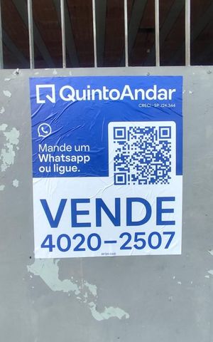 Casa à venda com 325m², 8 quartos e 4 vagas Casa à venda com 325m², 8 quartos e 4 vagasPlaquinha