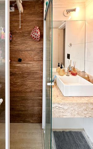 Apartamento à venda com 63m², 3 quartos e 1 vaga Apartamento à venda com 63m², 3 quartos e 1 vagaBanheiro Social
