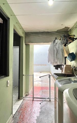 Casa à venda com 157m², 3 quartos e 3 vagas Casa à venda com 157m², 3 quartos e 3 vagasÁrea de Serviço