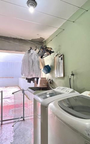 Casa à venda com 157m², 3 quartos e 3 vagas Casa à venda com 157m², 3 quartos e 3 vagasÁrea de Serviço