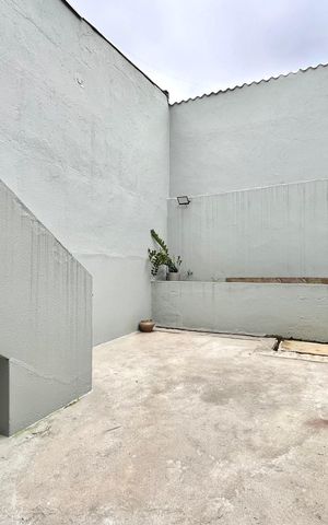 Casa à venda com 157m², 3 quartos e 3 vagas Casa à venda com 157m², 3 quartos e 3 vagasQuintal