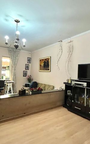 Casa à venda com 157m², 3 quartos e 3 vagas Casa à venda com 157m², 3 quartos e 3 vagasSala