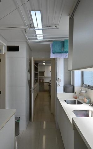 Apartamento à venda com 250m², 3 quartos e 3 vagasÁrea de ServiçoÁrea de Serviço