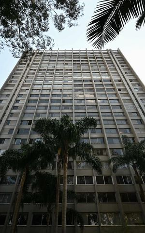 Apartamento à venda com 250m², 3 quartos e 3 vagasFachada
