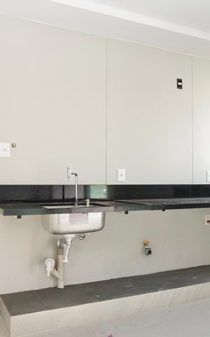 Apartamento à venda com 148m², 2 quartos e 2 vagasCozinha e Área de Serviço