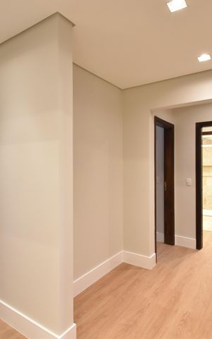 Apartamento à venda com 199m², 4 quartos e 2 vagasCorredor