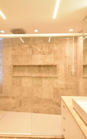 Apartamento à venda com 199m², 4 quartos e 2 vagasBanheiro da Suíte 1