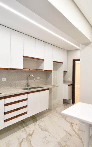 Apartamento à venda com 199m², 4 quartos e 2 vagasCozinha