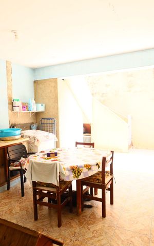 Casa à venda com 250m², 4 quartos e 4 vagasÁrea de Serviço