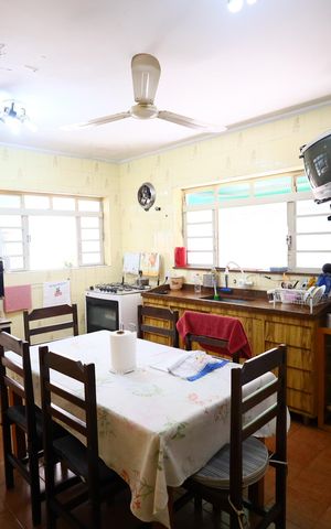 Casa à venda com 250m², 4 quartos e 4 vagasCozinha