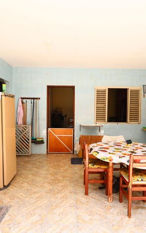 Casa à venda com 250m², 4 quartos e 4 vagasÁrea externa