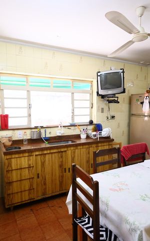 Casa à venda com 250m², 4 quartos e 4 vagasCozinha