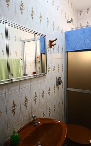 Casa à venda com 250m², 4 quartos e 4 vagasBanheiro Social