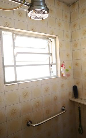 Casa à venda com 250m², 4 quartos e 4 vagasBanheiro da Suíte 1