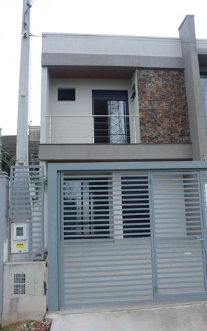 Casa à venda com 117m², 3 quartos e 2 vagasFachada