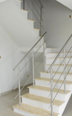 Casa à venda com 117m², 3 quartos e 2 vagasSala