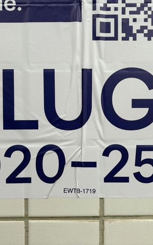 Apartamento para alugar com 58m², 2 quartos e 1 vaga Apartamento para alugar com 58m², 2 quartos e 1 vagaFachada