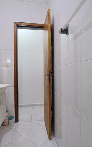 Casa à venda com 160m², 3 quartos e 2 vagasBanheiro Social