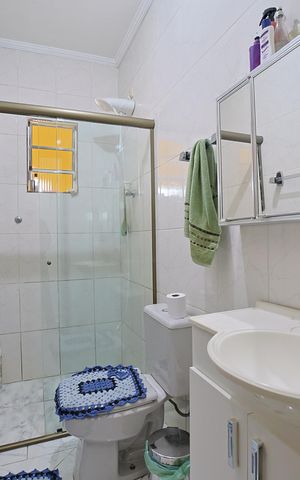 Casa à venda com 160m², 3 quartos e 2 vagasBanheiro Social