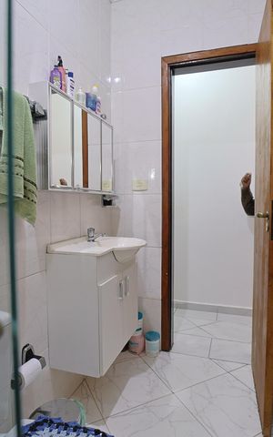 Casa à venda com 160m², 3 quartos e 2 vagasBanheiro Social