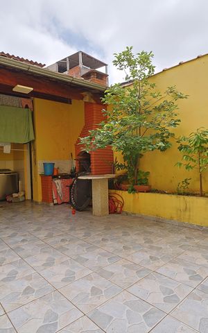 Casa à venda com 160m², 3 quartos e 2 vagasÁrea gourmet e Área de Serviço