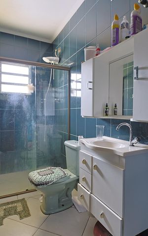 Casa à venda com 160m², 3 quartos e 2 vagasBanheiro do Quarto 1