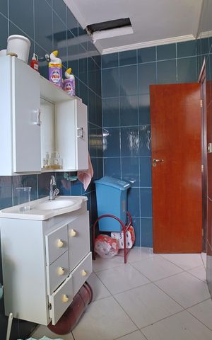 Casa à venda com 160m², 3 quartos e 2 vagasBanheiro do Quarto 1