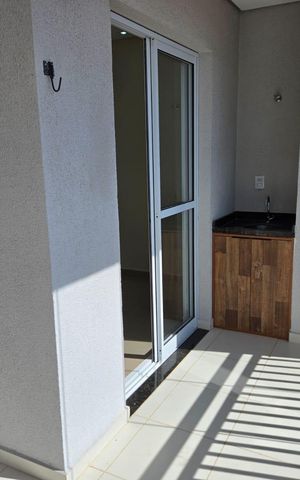 Apartamento para alugar com 81m², 2 quartos e 1 vaga Apartamento para alugar com 81m², 2 quartos e 1 vagaVaranda