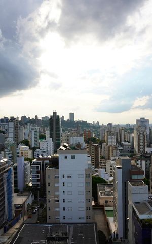 Apartamento à venda com 203m², 3 quartos e 3 vagasVaranda Primeiro Andar - vista 