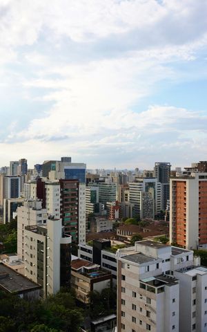 Apartamento à venda com 203m², 3 quartos e 3 vagasVaranda Primeiro Andar - vista 