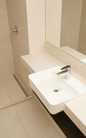 Apartamento à venda com 80m², 2 quartos e 2 vagas Apartamento à venda com 80m², 2 quartos e 2 vagasSuíte 2 - Banheiro