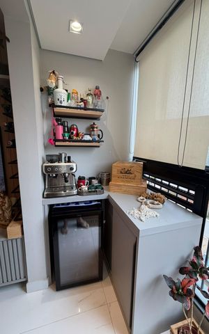 Apartamento à venda com 56m², 2 quartos e 1 vaga Apartamento à venda com 56m², 2 quartos e 1 vagaVaranda