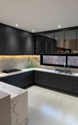 Casa de condomínio à venda com 500m², 3 quartos e 8 vagas Casa de condomínio à venda com 500m², 3 quartos e 8 vagasCozinha