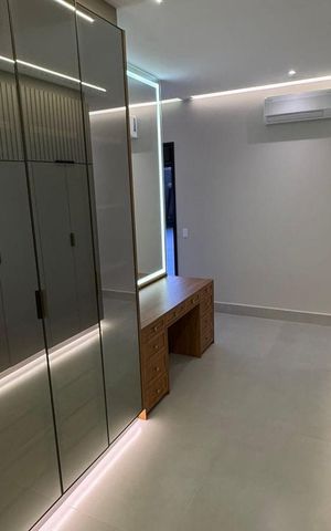 Casa de condomínio à venda com 500m², 3 quartos e 8 vagas Casa de condomínio à venda com 500m², 3 quartos e 8 vagasSuíte 3