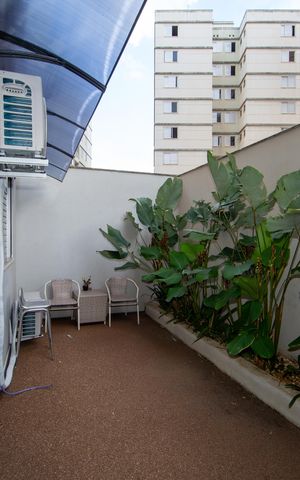 Apartamento à venda com 183m², 3 quartos e 2 vagas Apartamento à venda com 183m², 3 quartos e 2 vagasAREA PRIVATIVA