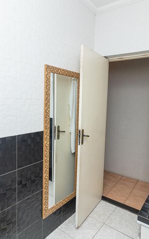 Casa para alugar com 300m², 3 quartos e 5 vagas Casa para alugar com 300m², 3 quartos e 5 vagasBanheiro