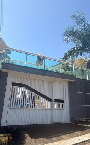 Casa para alugar com 56m², 2 quartos e 1 vaga Casa para alugar com 56m², 2 quartos e 1 vagaFachada