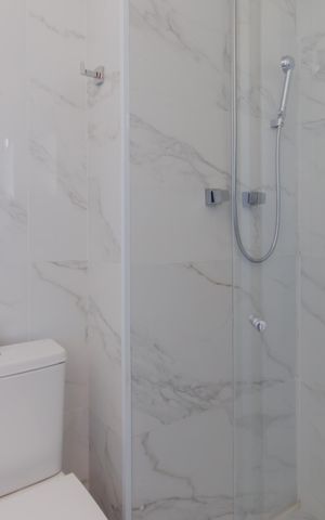 Apartamento à venda com 85m², 3 quartos e 2 vagas Apartamento à venda com 85m², 3 quartos e 2 vagasBanheiro da Suíte